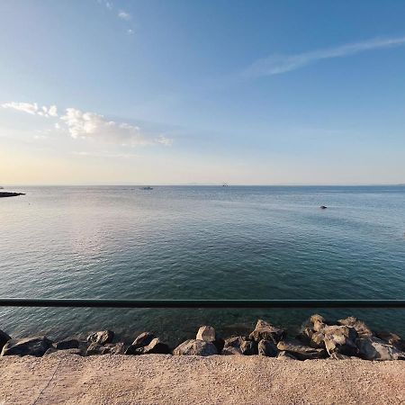Nelinda Waterfront Accommodation カザミッチョラ・テルメ エクステリア 写真