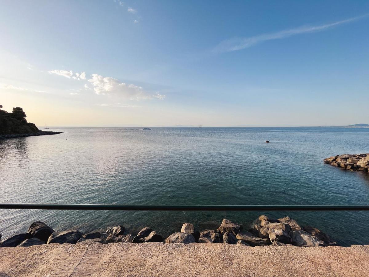 Nelinda Waterfront Accommodation カザミッチョラ・テルメ エクステリア 写真