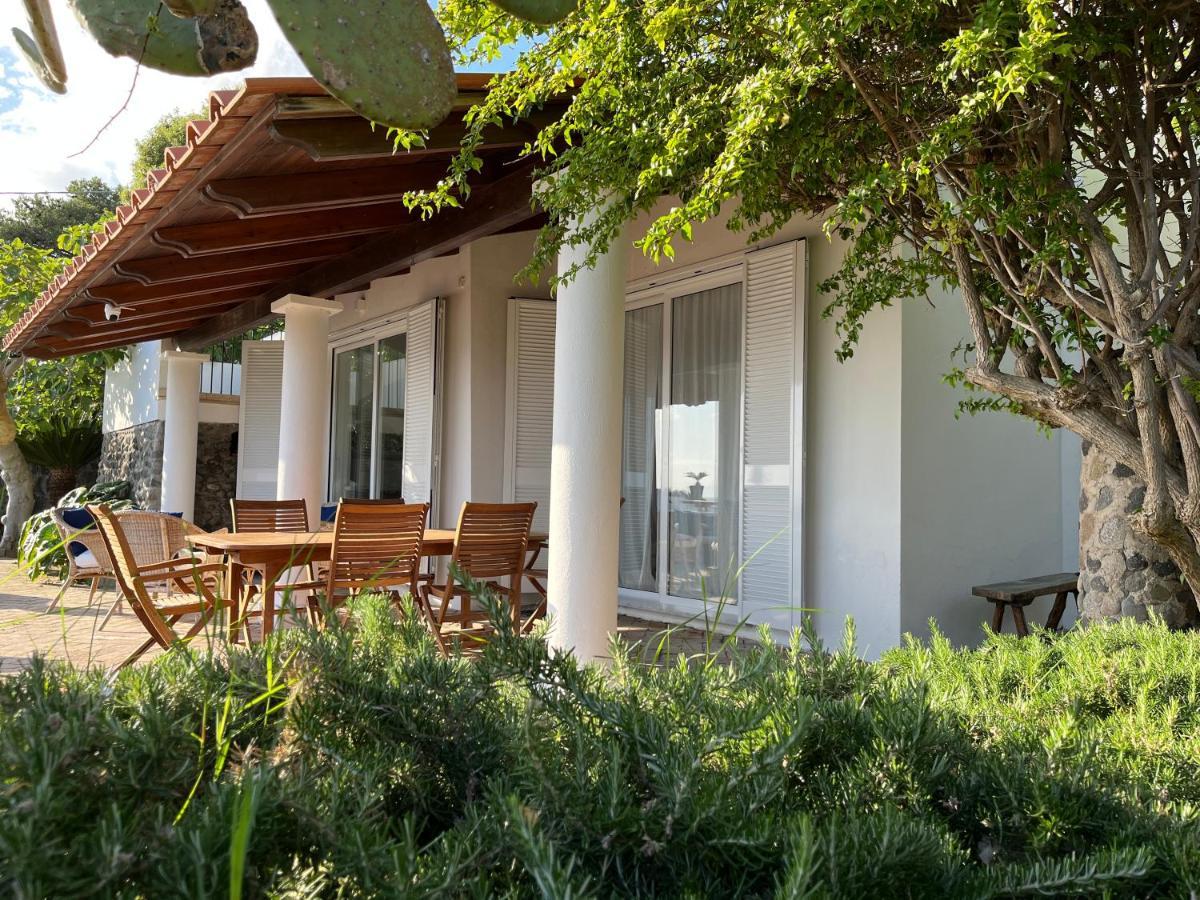 Nelinda Waterfront Accommodation カザミッチョラ・テルメ エクステリア 写真
