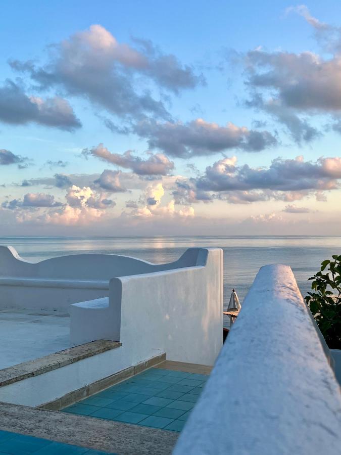 Nelinda Waterfront Accommodation カザミッチョラ・テルメ エクステリア 写真