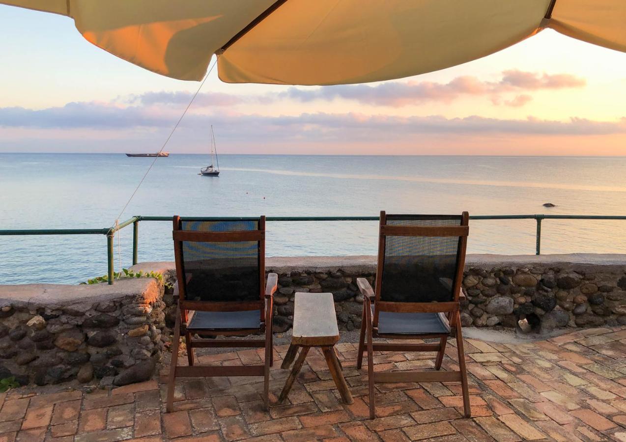 Nelinda Waterfront Accommodation カザミッチョラ・テルメ エクステリア 写真