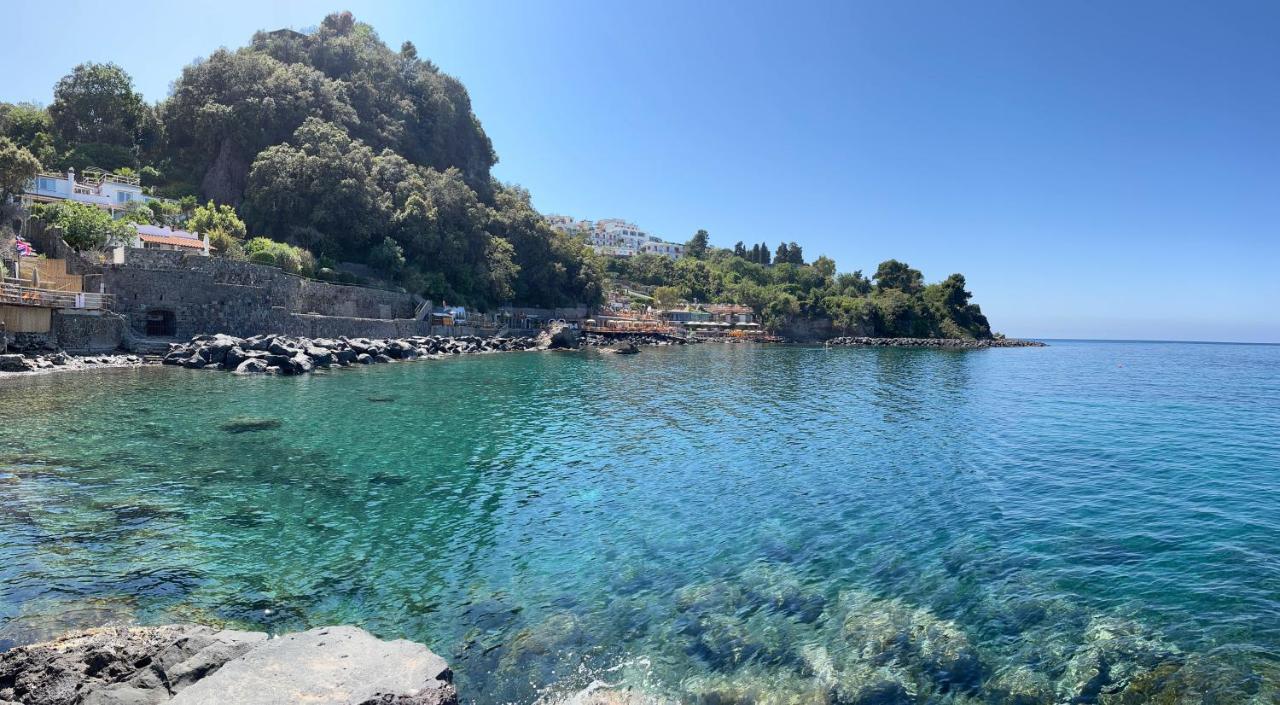 Nelinda Waterfront Accommodation カザミッチョラ・テルメ エクステリア 写真