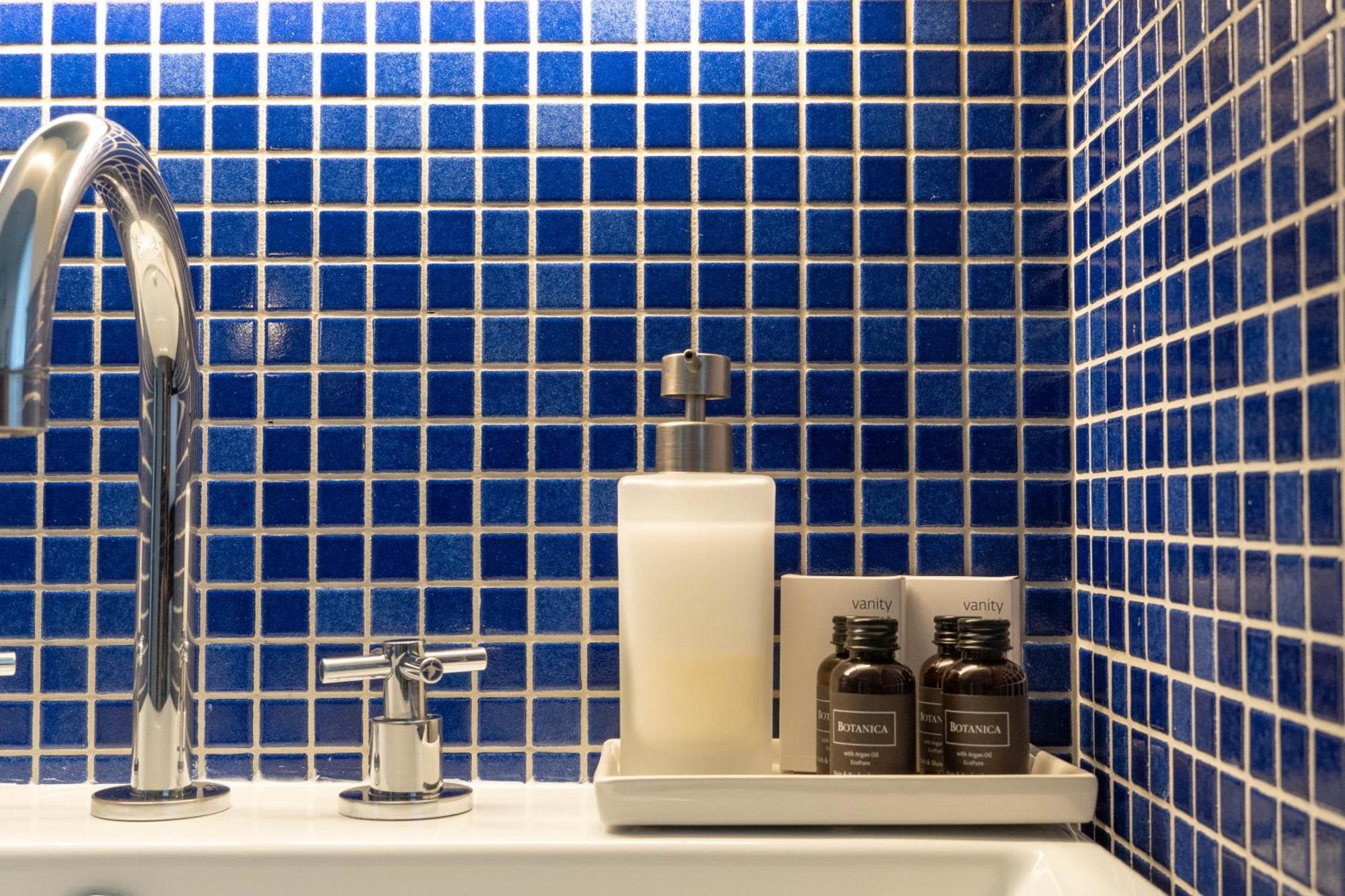 Nelinda Waterfront Accommodation カザミッチョラ・テルメ エクステリア 写真